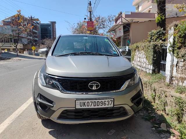 https://images10.gaadi.com/usedgaadi-sellcar/UsedCar/daaa3ed4-70ac-43ce-8d8f-3a8e71649816/d1ca853a-f1f1-4e83-80b2-2808c10ba752.jpg?imwidth=6400