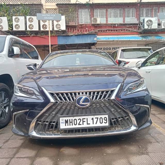 https://images10.gaadi.com/usedgaadi-sellcar/UsedCar/dae17d70-5179-4593-90e3-911c6b0bb1d5/6b8d751f-fcbf-4a84-9d83-a27c71db5e10.JPG?imwidth=6400