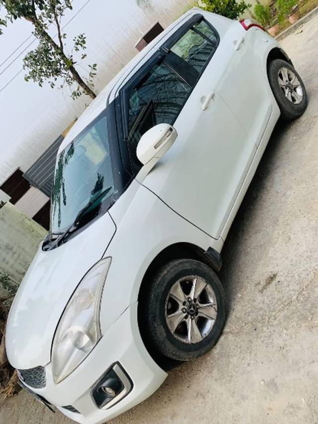 https://images10.gaadi.com/usedgaadi-sellcar/UsedCar/daf2722c-a018-4b0c-91a7-55f08c056ce3/f3fbda49-7430-48c5-95f4-e35fcbd86d32.jpg?imwidth=6402