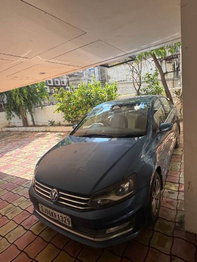 https://images10.gaadi.com/usedgaadi-sellcar/UsedCar/db3d9196-191b-4d45-83e9-9e092f53e581/b97f80ac-6bd4-47be-84db-71bd909f0426.jpg?imwidth=6402