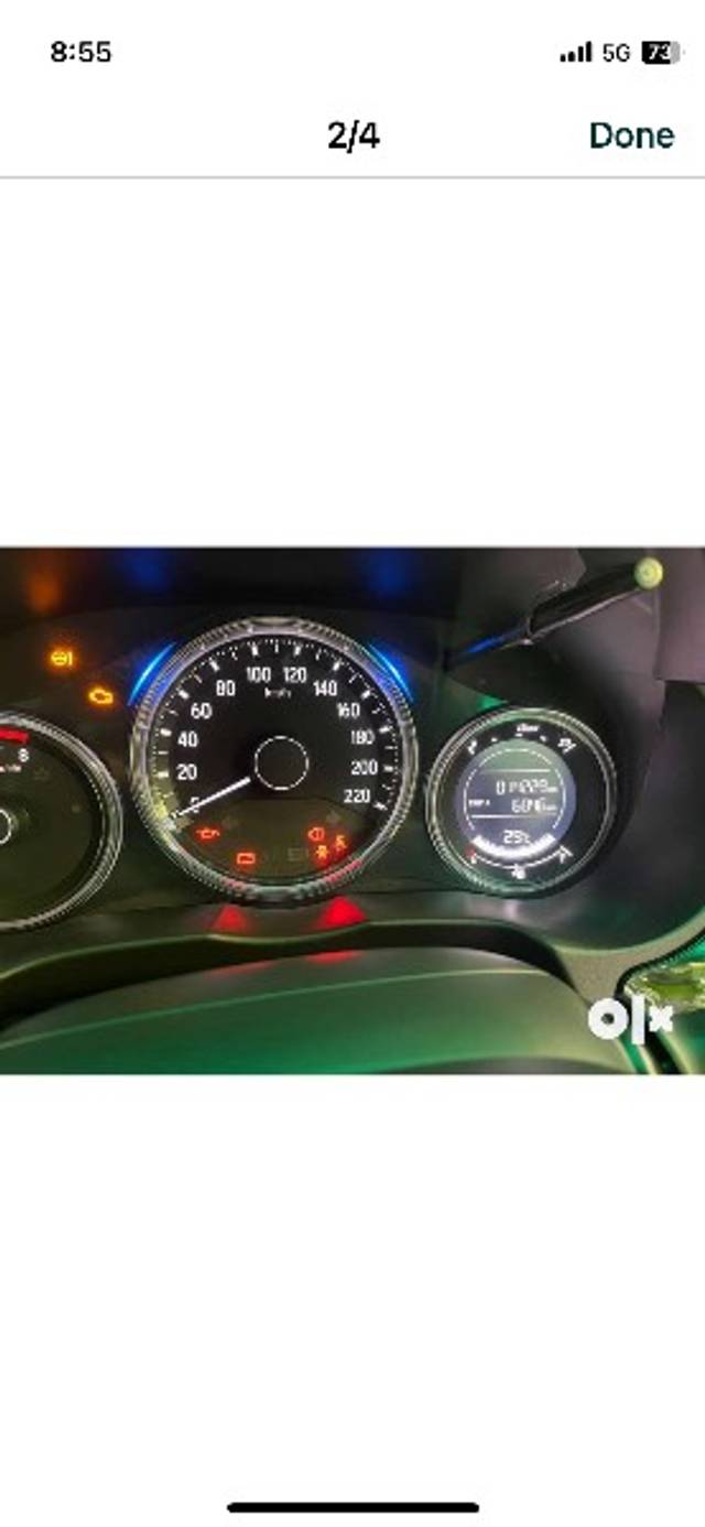 https://images10.gaadi.com/usedgaadi-sellcar/UsedCar/db88af3a-bac3-42cc-adbb-351b56457c00/15b0ed79-0a94-4d58-8e25-a31ed740ccd8.png?imwidth=6402