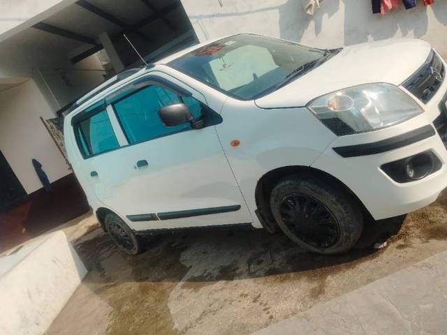 https://images10.gaadi.com/usedgaadi-sellcar/UsedCar/db8c81c8-8c22-45fe-b4c3-0609403b6fa6/3f2b2960-53c1-421b-a40b-922dbe913c12.jpg?imwidth=6401