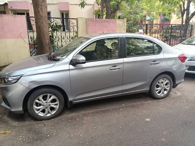 https://images10.gaadi.com/usedgaadi-sellcar/UsedCar/dbd64cc5-121a-4e67-aa64-100a25fcbf3f/401ae789-fcb6-40cc-b620-d08d2f62ba87.jpg?imwidth=6400