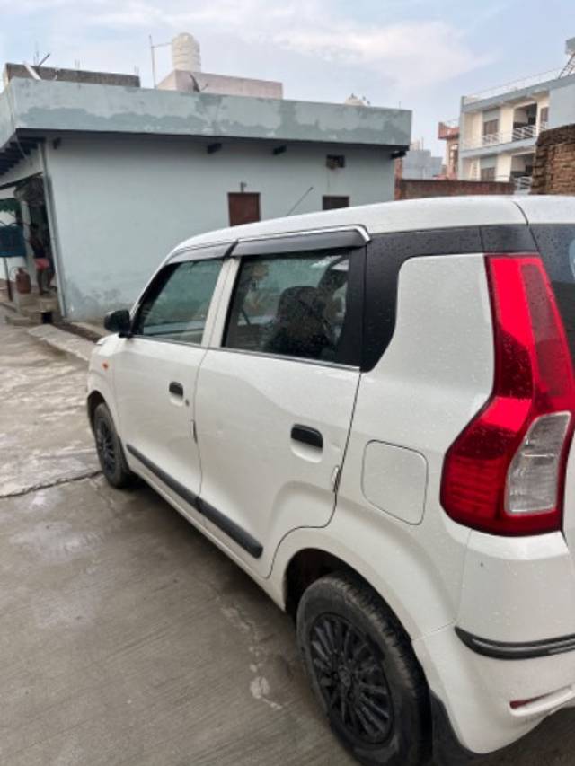 https://images10.gaadi.com/usedgaadi-sellcar/UsedCar/dc392c91-765e-4c23-839d-ec056a935cf1/76dd6133-6df2-4a16-9e50-ea4413b89717.jpg?imwidth=6402