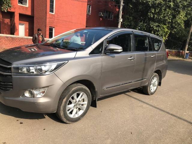 https://images10.gaadi.com/usedgaadi-sellcar/UsedCar/dc4de6c2-88df-4507-887f-ba9a4abe006d/b6dbe035-b026-4b65-88ff-b69baea039ab.jpeg?imwidth=6401