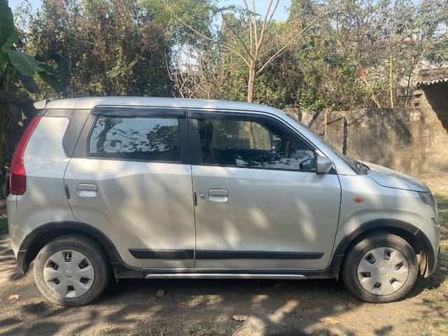 https://images10.gaadi.com/usedgaadi-sellcar/UsedCar/dc51d6da-17d8-4db2-b7d6-26cdaa9524c2/fcf9305a-d8ef-4685-ab07-c6a4fecb9aa8.jpeg?imwidth=6401