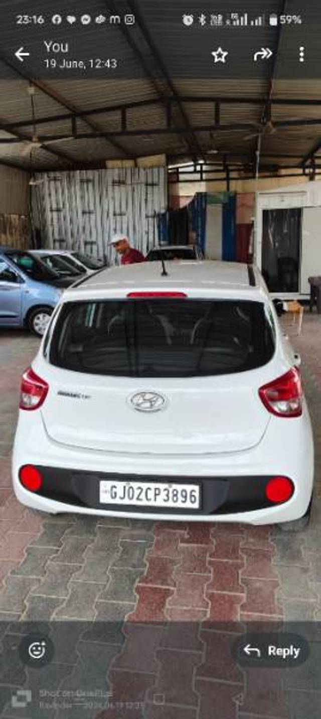 https://images10.gaadi.com/usedgaadi-sellcar/UsedCar/dc7d7d6f-5675-4cf7-8d5e-43a36968d775/77eed8d4-6ba8-49ef-955b-4f1208b2702e.jpg?imwidth=6401