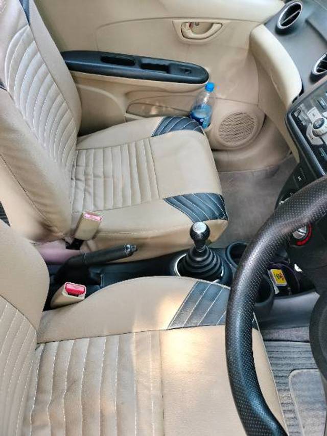 https://images10.gaadi.com/usedgaadi-sellcar/UsedCar/dce9a6ce-8338-40ed-b7b6-3337eae348f4/19031c81-246f-47ea-ab8b-52789d6ca5b1.jpg?imwidth=6400