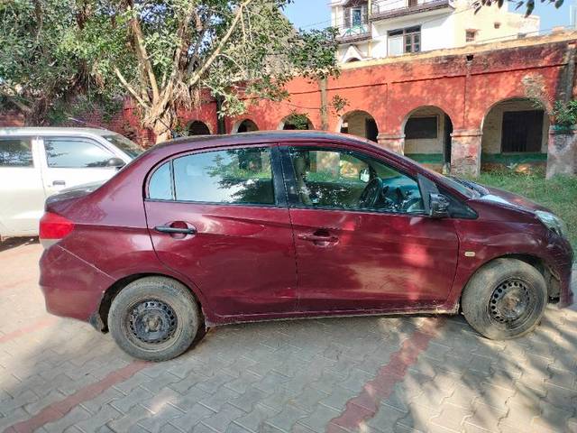 https://images10.gaadi.com/usedgaadi-sellcar/UsedCar/dce9a6ce-8338-40ed-b7b6-3337eae348f4/e43953e3-03ed-49d1-b064-6f763c81c5c7.jpg?imwidth=6401