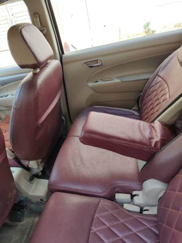 https://images10.gaadi.com/usedgaadi-sellcar/UsedCar/dd1669ae-f3ce-47ce-b931-d867f9fc07b7/fd5cfc61-3f5b-43de-be6e-8bfa88d68ecc.jpg?imwidth=6401