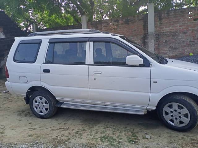 https://images10.gaadi.com/usedgaadi-sellcar/UsedCar/dd40375d-a292-405e-b360-ee789e6a04d2/11812c1c-a3b1-4cac-a69c-2d8b030b63a1.jpg?imwidth=6400