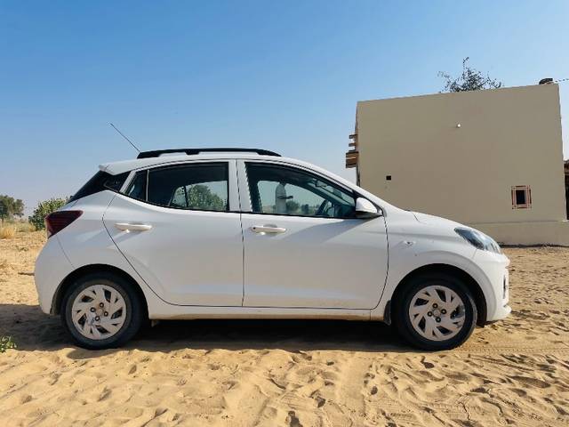 https://images10.gaadi.com/usedgaadi-sellcar/UsedCar/ddd27e4a-1b65-4745-acb3-e1015ed84c07/cf584fe7-6e0a-4be0-8896-583763f24e27.jpeg?imwidth=6401