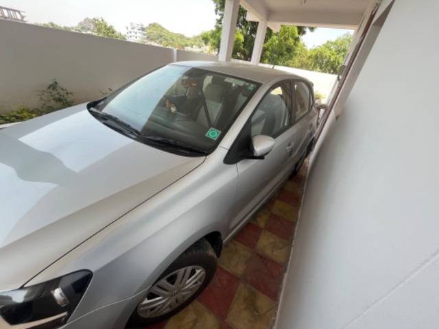 https://images10.gaadi.com/usedgaadi-sellcar/UsedCar/dddbc8d1-5930-41dc-ae7d-cbe2582a0f4e/41f64104-c3dd-4aec-a9c2-f82a83e15957.jpeg?imwidth=6402