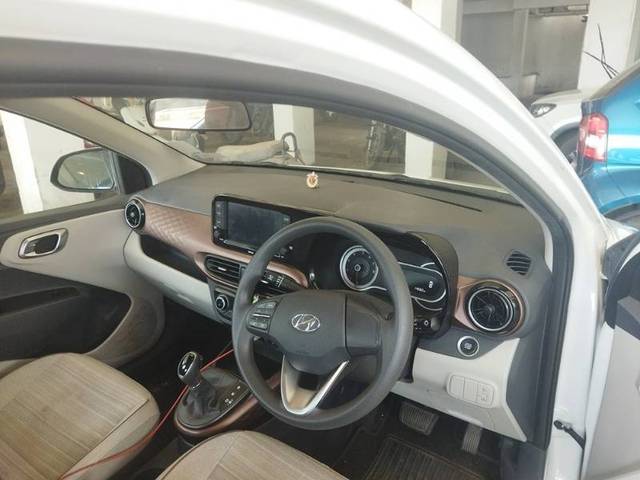 https://images10.gaadi.com/usedgaadi-sellcar/UsedCar/de340ded-5c75-4f27-87a7-59171b3cabed/f3eb4b4a-ebf1-4fb6-81ce-a5248375f8d2.jpg?imwidth=6401