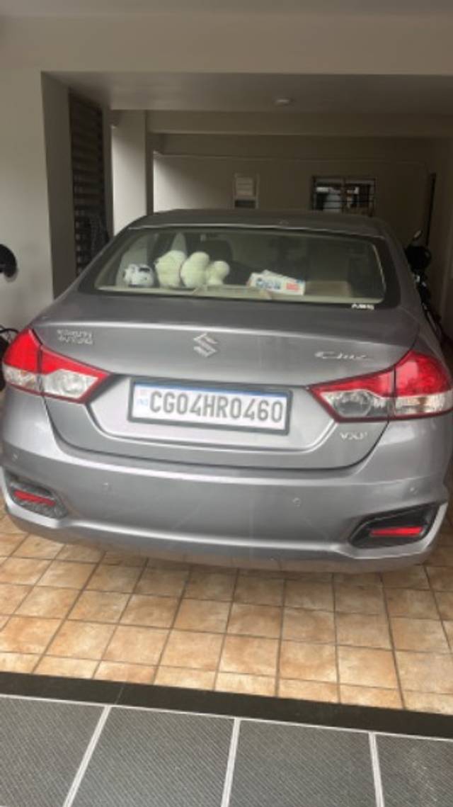 https://images10.gaadi.com/usedgaadi-sellcar/UsedCar/de6349d5-9cff-4e2b-b9fa-a66e3e527157/7308d596-010d-4667-8ae4-632198658f84.jpeg?imwidth=6401