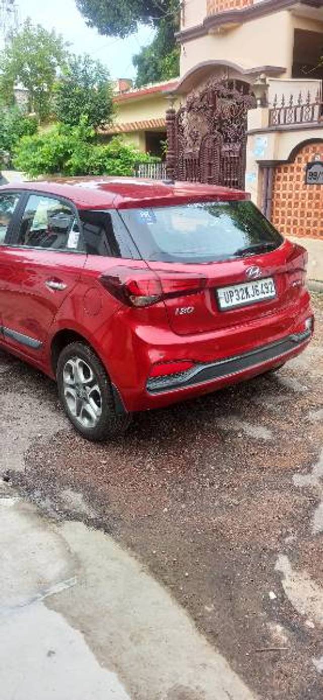 https://images10.gaadi.com/usedgaadi-sellcar/UsedCar/deaa4208-d432-4f28-b161-74a713ea86a2/f1ae6a3a-d34f-4944-9910-922862768790.jpg?imwidth=6402