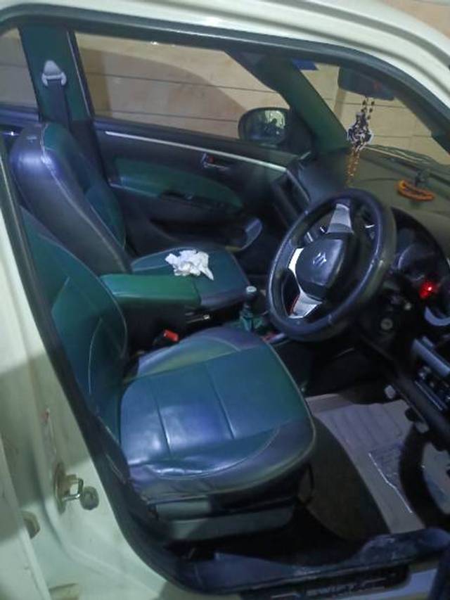 https://images10.gaadi.com/usedgaadi-sellcar/UsedCar/deb9ad59-66ec-41a4-8a6e-4e87d6a9c78a/e5df6776-0d75-4b69-87ac-dfb12b5d71b2.jpg?imwidth=6400