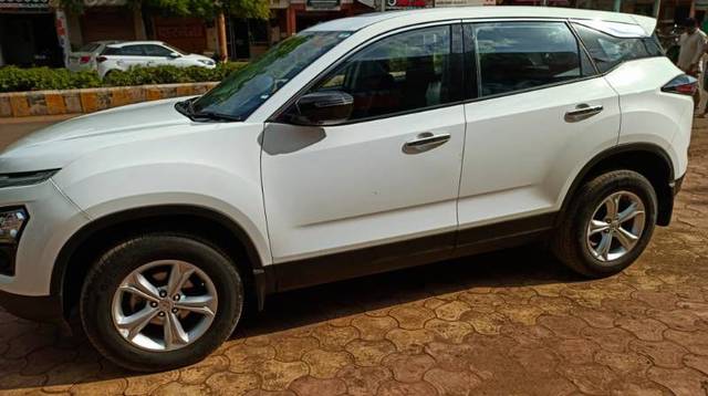 https://images10.gaadi.com/usedgaadi-sellcar/UsedCar/dec9f324-2733-4103-8a43-e870e08292eb/086a85ac-9190-4e50-bbc2-438c44a0ffbf.jpg?imwidth=6401
