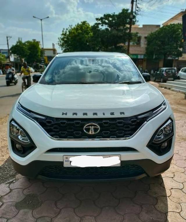 https://images10.gaadi.com/usedgaadi-sellcar/UsedCar/dec9f324-2733-4103-8a43-e870e08292eb/8f633ac0-17ff-4732-81c6-ccaf24e39952.jpg?imwidth=6400