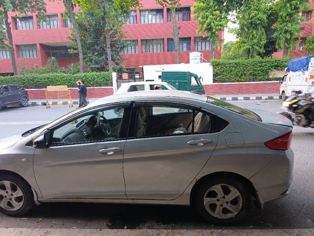 https://images10.gaadi.com/usedgaadi-sellcar/UsedCar/def6cc6c-be74-44d8-b9a2-ff83b2c2157a/be2d3971-2419-47ca-b650-917927b96048.jpg?imwidth=6402