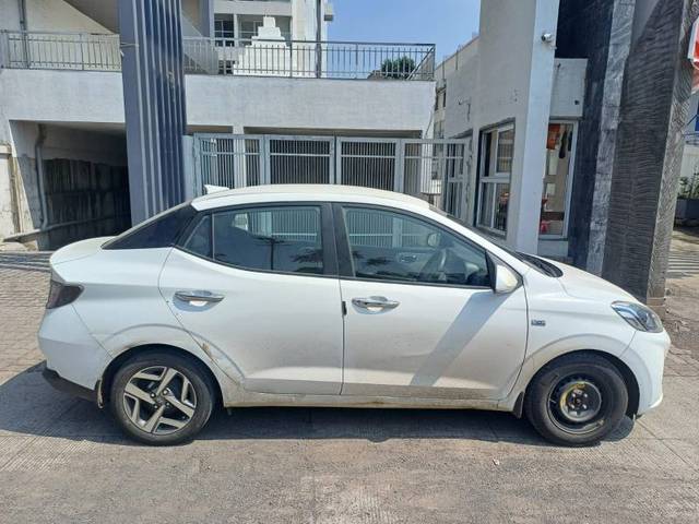 https://images10.gaadi.com/usedgaadi-sellcar/UsedCar/def6dbbc-1e21-4889-b27d-bc452161a837/8782e48a-65ea-4cef-945d-a653de6211d0.jpeg?imwidth=6401