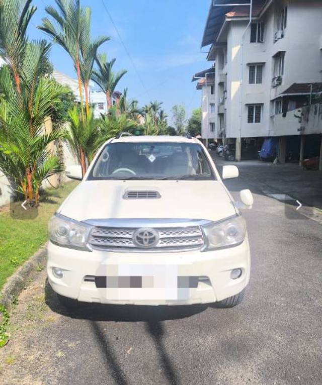 https://images10.gaadi.com/usedgaadi-sellcar/UsedCar/df440ec4-4345-4ef6-b71f-86f853bb46af/824a2aa1-4ca4-4b6c-9217-ff177a7932e5.jpg?imwidth=6400