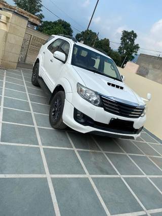 Toyota Fortuner 2011-2016 Toyota Fortuner 4x2 AT