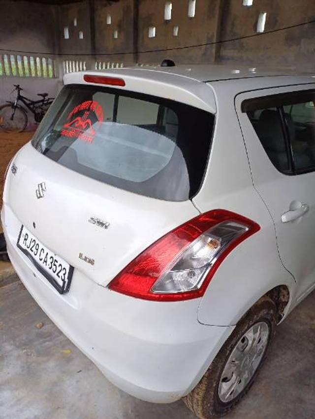 https://images10.gaadi.com/usedgaadi-sellcar/UsedCar/df7dc7c1-e546-4f0b-9815-e7c2d6f97ffa/097357c9-dcbf-46d1-a593-046e06a82487.jpg?imwidth=6400