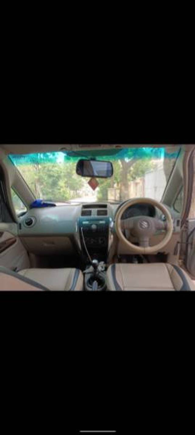 https://images10.gaadi.com/usedgaadi-sellcar/UsedCar/df812872-fea2-483f-92a6-117f319c1cb6/d9199fae-97d5-436d-8f03-4a195b07fcb1.jpg?imwidth=6402