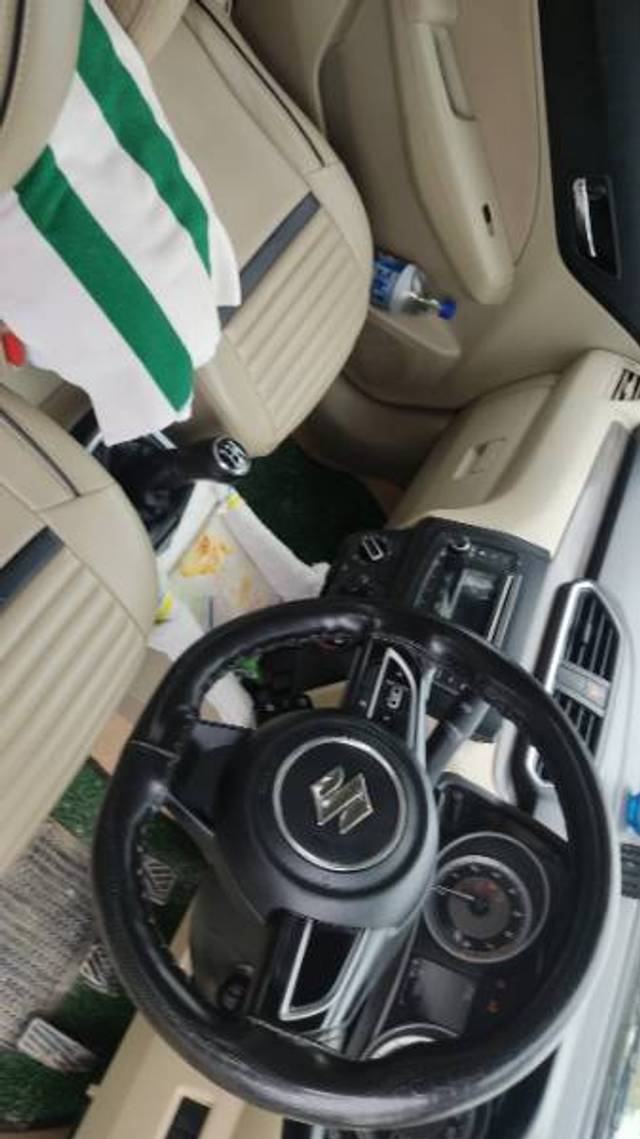 https://images10.gaadi.com/usedgaadi-sellcar/UsedCar/dfe99a3b-66ee-4f67-a3bd-10db2267c55a/81ad7228-6c0b-4c52-9a0f-fa185c555384.jpg?imwidth=6402