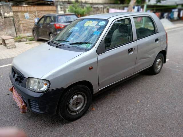 https://images10.gaadi.com/usedgaadi-sellcar/UsedCar/dff42cb4-aac9-453d-ad40-dc3c2627d9a6/deff8460-00f8-4303-bace-1ea8a48b7c69.jpg?imwidth=6400