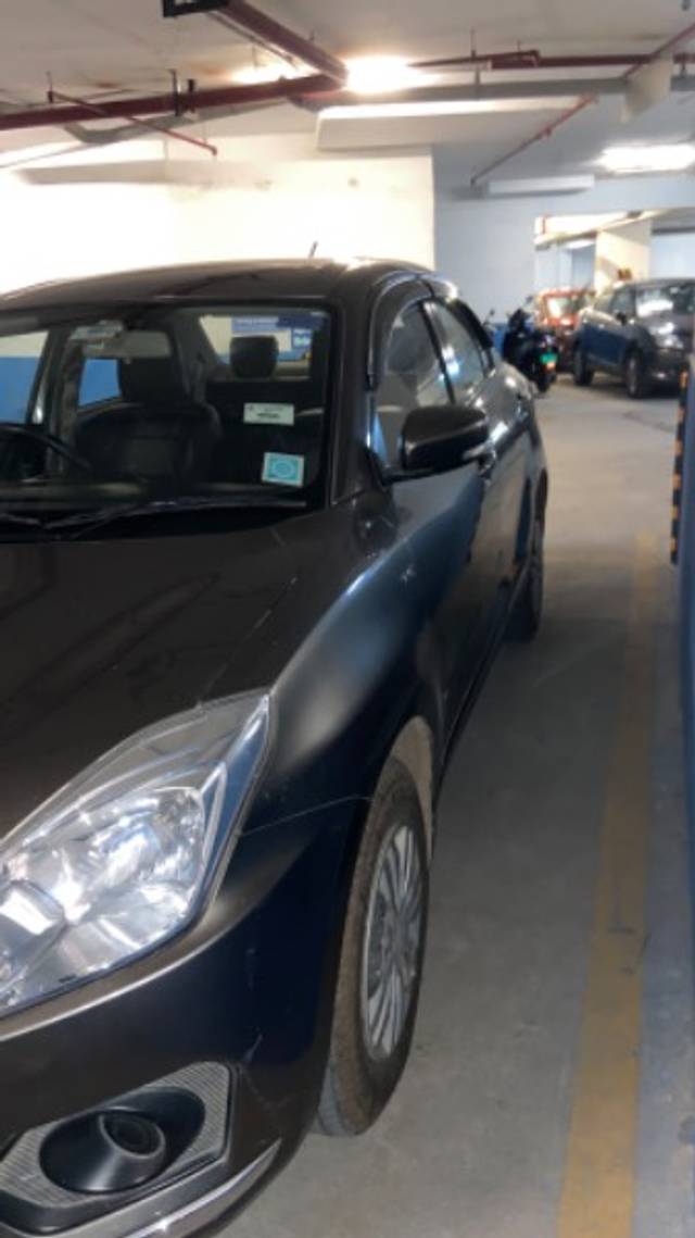 https://images10.gaadi.com/usedgaadi-sellcar/UsedCar/dff9e195-1bb4-4b8b-b0cb-dec1f2ba4279/021e071c-de21-49c9-bc1e-25a2ef44c825.jpg?imwidth=6400