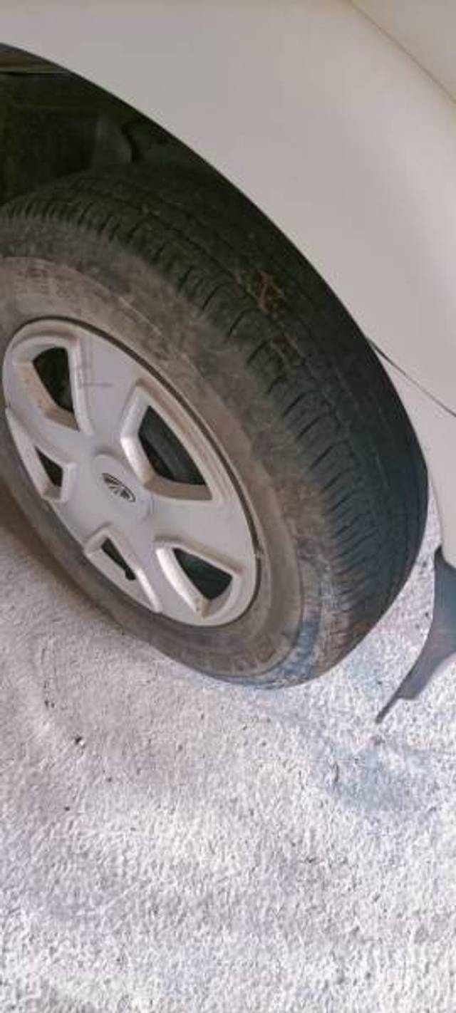 https://images10.gaadi.com/usedgaadi-sellcar/UsedCar/dffd0a1b-38f1-47f4-a3d2-32496e6dd905/3306a60e-ec5f-468b-8f30-4d07b75b34b5.jpg?imwidth=6402