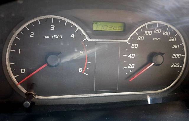 https://images10.gaadi.com/usedgaadi-sellcar/UsedCar/e03093e3-fcca-4060-aaf4-26de7cd10b37/4beb0863-9bf3-4c0d-99fc-8649676d38c7.jpg?imwidth=6402