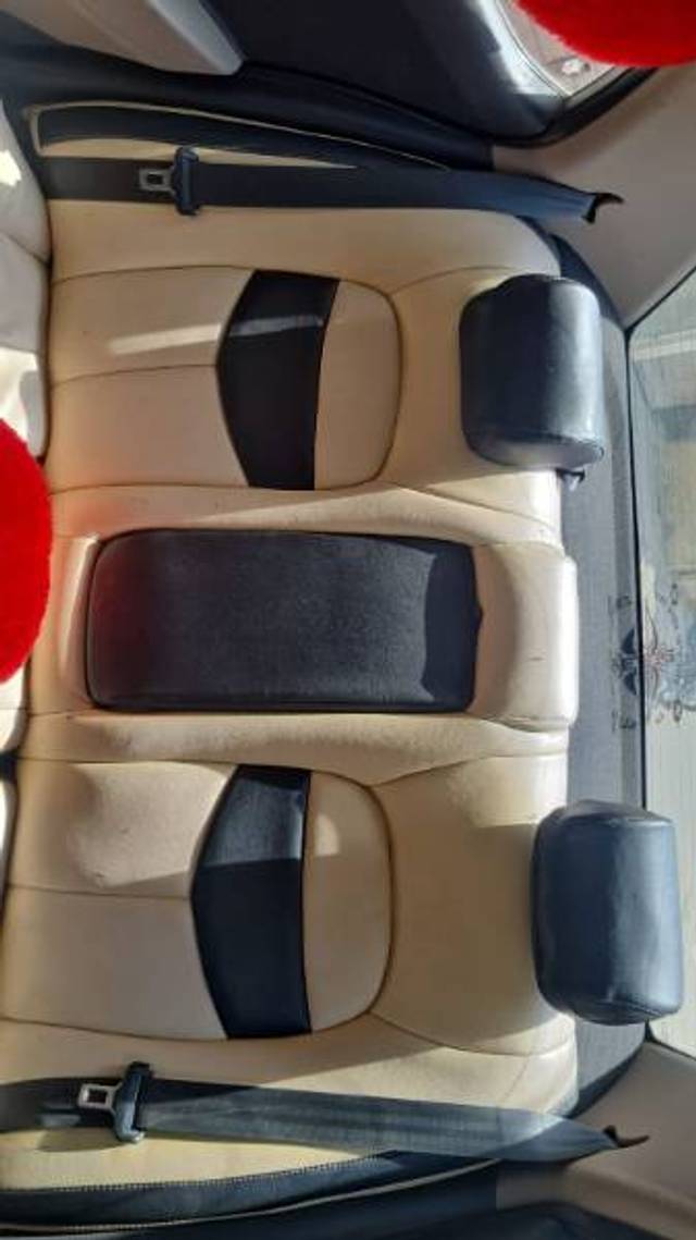 https://images10.gaadi.com/usedgaadi-sellcar/UsedCar/e067e192-b594-4a05-8907-fc1701fd403a/1ac4a770-1e4d-4eb1-bc6f-57ad6b028fab.jpg?imwidth=6402