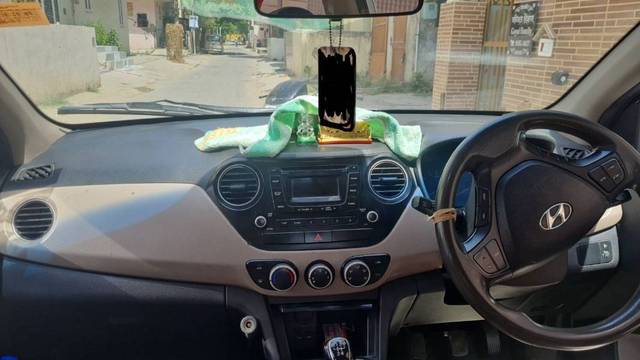 https://images10.gaadi.com/usedgaadi-sellcar/UsedCar/e067e192-b594-4a05-8907-fc1701fd403a/20474d2c-ab74-4dce-9fc5-f081104aac9b.jpg?imwidth=6401