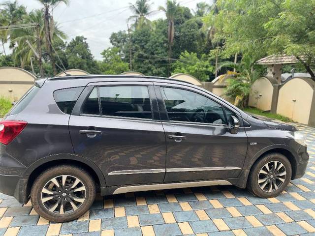 https://images10.gaadi.com/usedgaadi-sellcar/UsedCar/e0695b21-6c6f-4111-87d7-1ffab75733c0/d9664b8d-ee2f-4fc9-b1a5-31505e6f690c.jpg?imwidth=6401