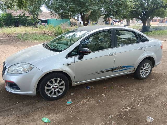 https://images10.gaadi.com/usedgaadi-sellcar/UsedCar/e069e396-a3c4-4714-b855-5a1f9a355bc8/156d7cfc-1228-4068-b9aa-25ded434ca74.jpg?imwidth=6401