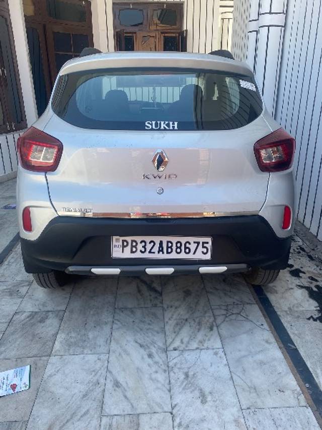 https://images10.gaadi.com/usedgaadi-sellcar/UsedCar/e0b89f6c-f977-4fd7-83eb-c4b3f1a2bf79/537968d0-6d5d-44c3-bb26-063c7bcc0f07.jpeg?imwidth=6401