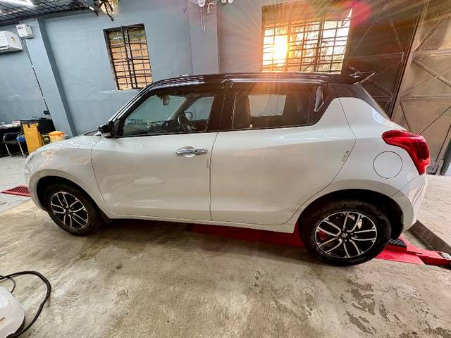 https://images10.gaadi.com/usedgaadi-sellcar/UsedCar/e0c37307-194b-44a1-a18c-373330830388/06e11699-13aa-4f30-91f6-4315195d0b91.jpeg?imwidth=6402