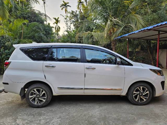 https://images10.gaadi.com/usedgaadi-sellcar/UsedCar/e0e54fc2-b756-41e2-a03e-eb1369a53d7b/cdf1fa00-85e5-45c3-8191-ffbce220df1a.jpg?imwidth=6401