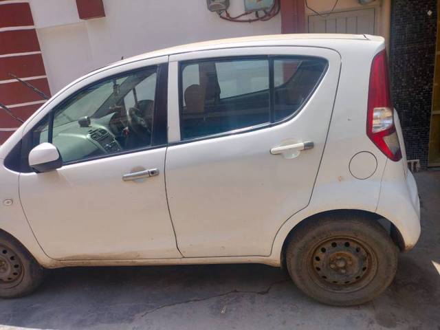 https://images10.gaadi.com/usedgaadi-sellcar/UsedCar/e118eac0-0331-4725-8c72-830b72a6d366/03e3831f-793a-4c9a-9069-1a5d3a69f889.jpg?imwidth=6402