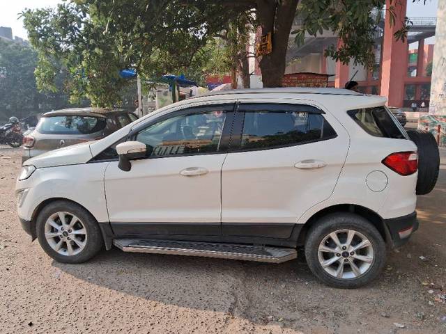 https://images10.gaadi.com/usedgaadi-sellcar/UsedCar/e16fcfee-1e15-478b-a040-6a99912e323b/74157125-f465-4cc7-baef-b97b5a497df6.jpg?imwidth=6402