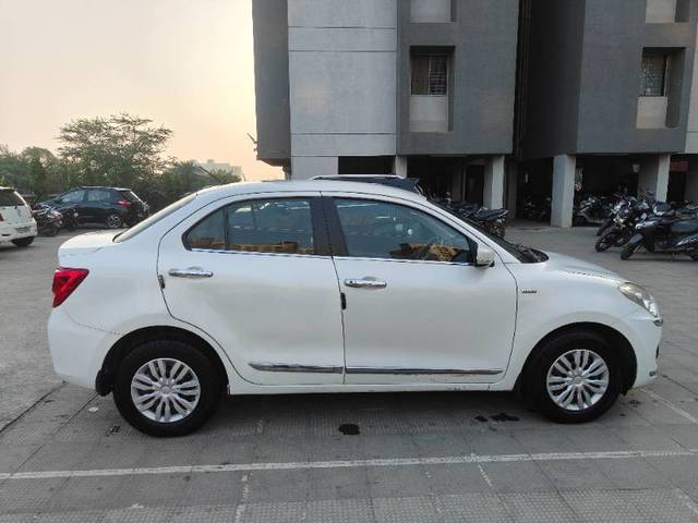 https://images10.gaadi.com/usedgaadi-sellcar/UsedCar/e1dfbab7-2ddb-4bf7-bec7-ebb4101ba1b5/bc5b1d24-2c8c-4ad0-be62-259e84807c33.jpg?imwidth=6401