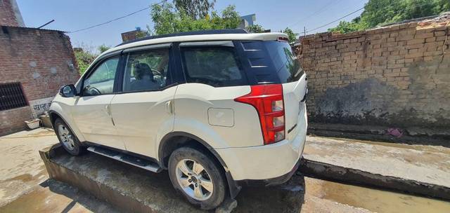 https://images10.gaadi.com/usedgaadi-sellcar/UsedCar/e20318ea-b07e-45fd-aaf1-c7d963ece3cd/e843e00f-2e84-40c1-91d8-841a055ab199.jpg?imwidth=6401