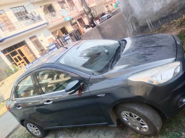 https://images10.gaadi.com/usedgaadi-sellcar/UsedCar/e235fccb-c58a-488b-954f-c36c0eac0494/9b21d1e6-72a8-47d5-9abd-2f32899f5a0c.jpg?imwidth=6401