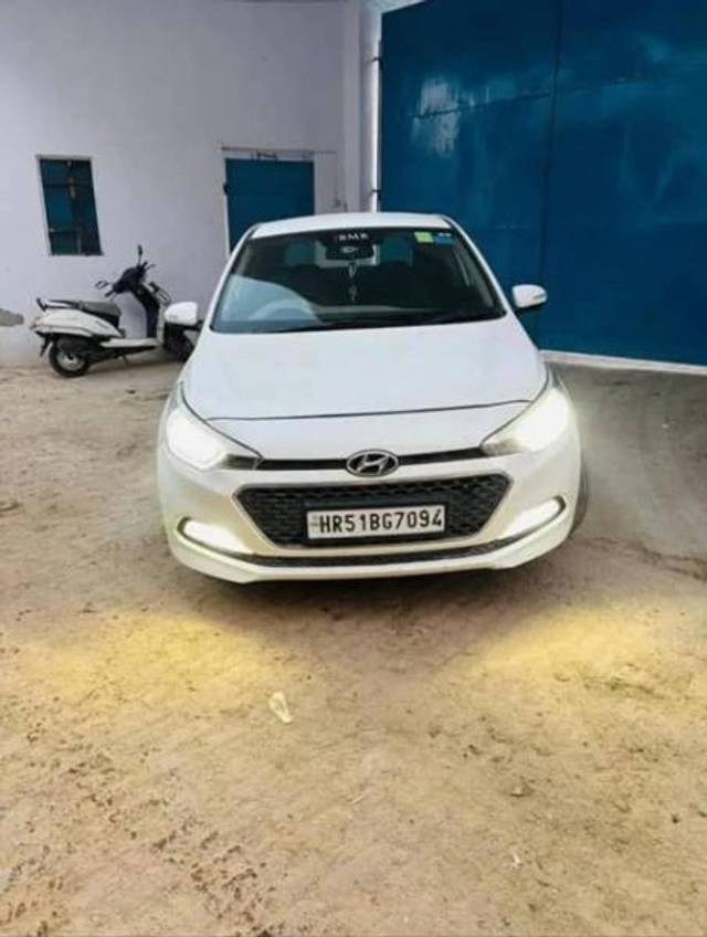 https://images10.gaadi.com/usedgaadi-sellcar/UsedCar/e2535cfc-854d-4152-a8e0-9dc30ec13caf/94c69163-f58d-44e7-a8cd-4ff44333ef82.jpg?imwidth=6400