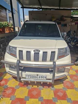 Mahindra TUV 300 2015-2019 Mahindra TUV 300 T10