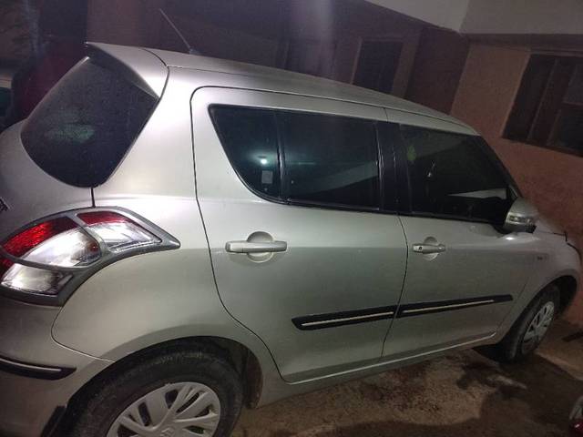 https://images10.gaadi.com/usedgaadi-sellcar/UsedCar/e294c9d6-58cd-4100-b7c0-715cdf7d7641/1bba3d8e-c854-4639-8ecc-2d6e5f10aa0f.jpg?imwidth=6402