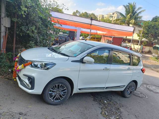 https://images10.gaadi.com/usedgaadi-sellcar/UsedCar/e2d79bc2-c5f9-4443-84aa-c743d681df3a/e59c82c3-932c-443d-81fb-2ec18082dff8.jpg?imwidth=6400